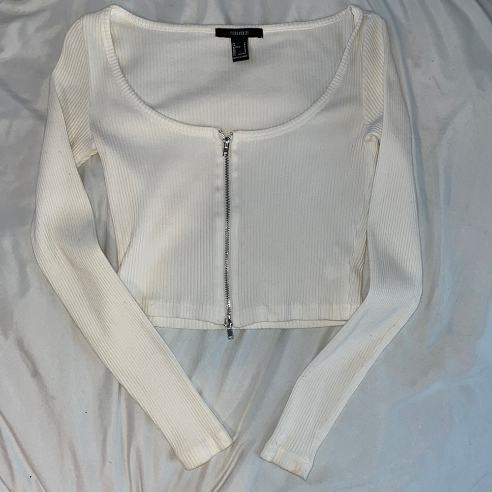 Cropped longsleeve with cute zipper detail